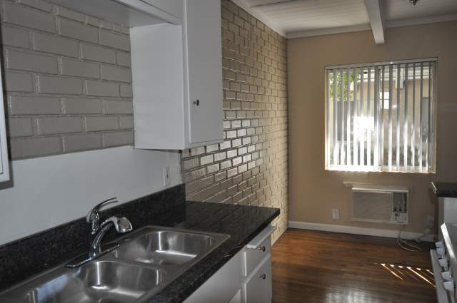 Building Photo - 6125 Whitsett Ave