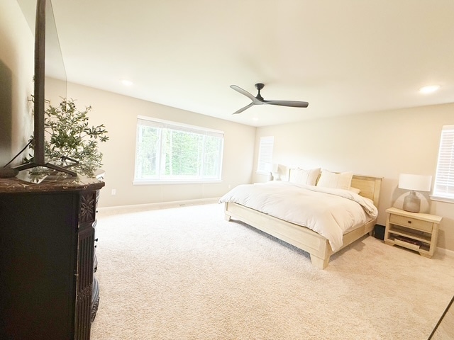 Building Photo - 2405 NE Waterlily Wy