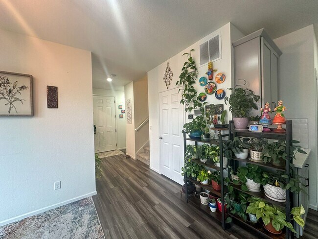 Building Photo - CORNER PAIRED HOME ACROSS THE PARK!