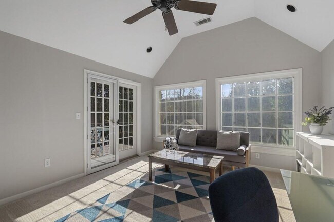 Building Photo - 97 Huntington Rd NE