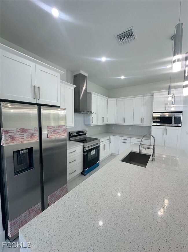 Building Photo - 1022 Candlelight Dr