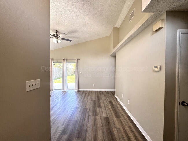 Building Photo - 7305 Marseille Cir