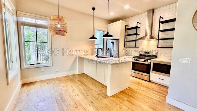 Building Photo - 941 Pedalers Ln