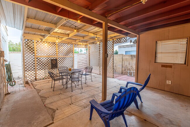 Building Photo - 2812 S Mill Ave