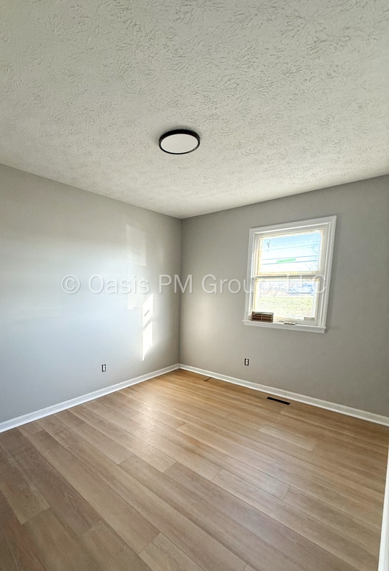 Building Photo - 9577 Ohio 104