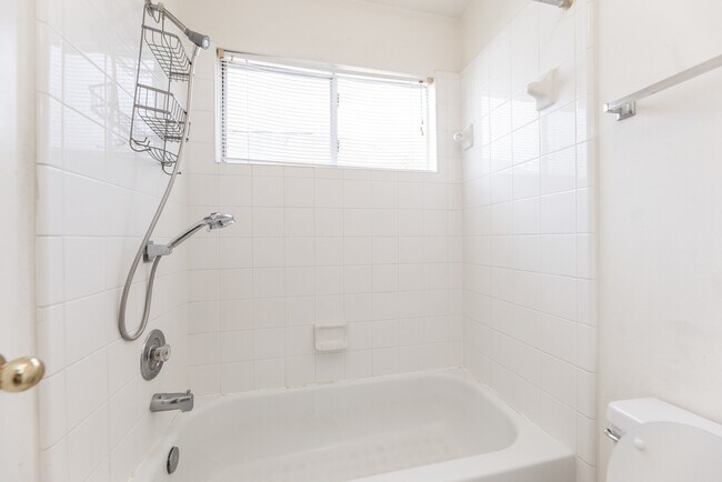 Building Photo - 910 Presley Way