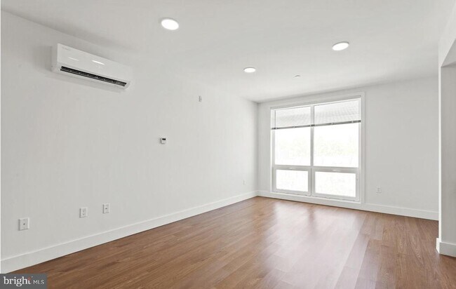 Building Photo - 2415 37th St NW