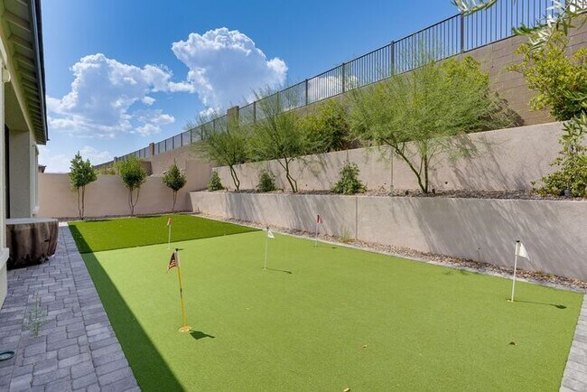 Building Photo - BEAUTIFULLY FULLY FURNISHED 4 BEDROOM 3.5 BATH HOME IN 89138