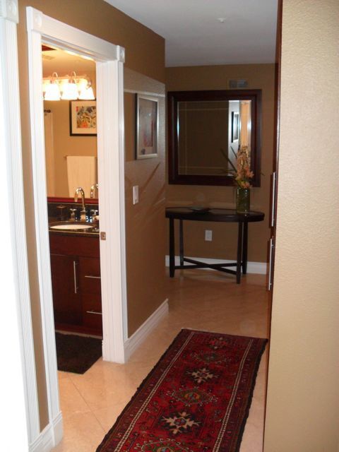 Building Photo - Meridian 2Bdr/2Bath Luxury Condo w/Den, Va...