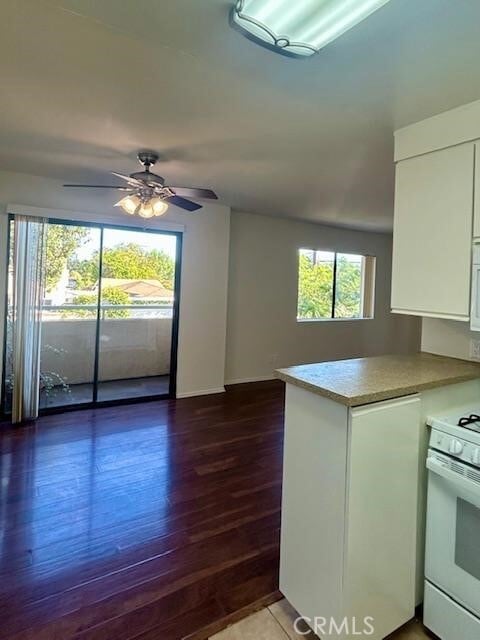 Building Photo - 5821 Sylmar Ave