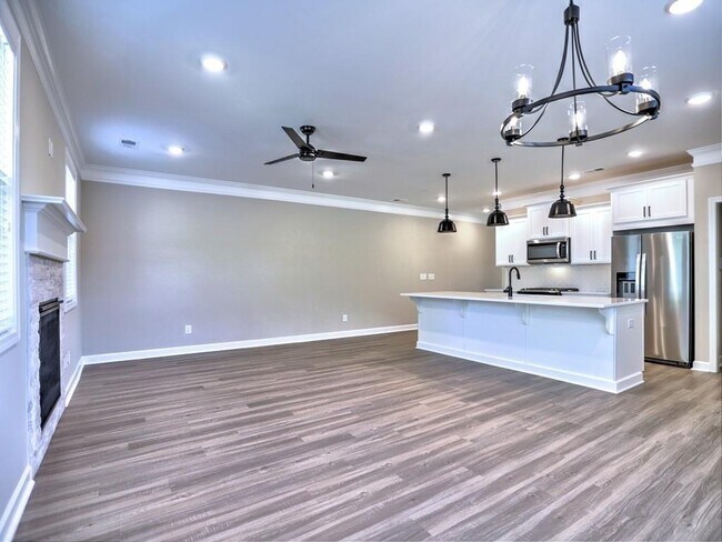 Building Photo - 3355 Verdi Ln