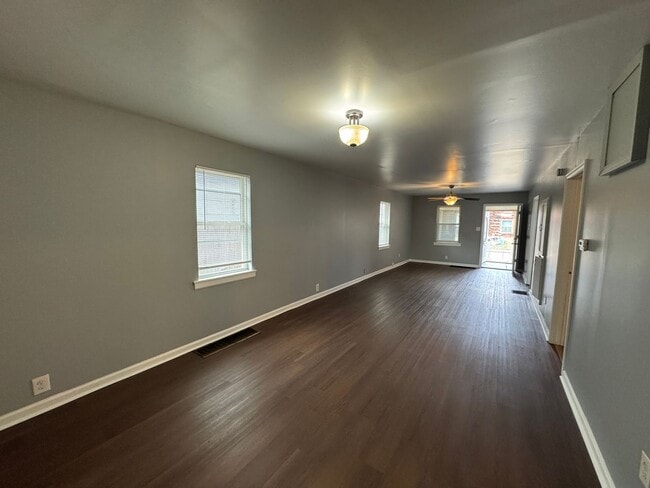 Building Photo - Bean Creek 3 Bedroom 2 Bath