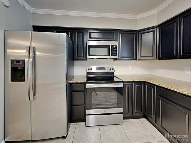 Building Photo - 25568 Dogwood Ln