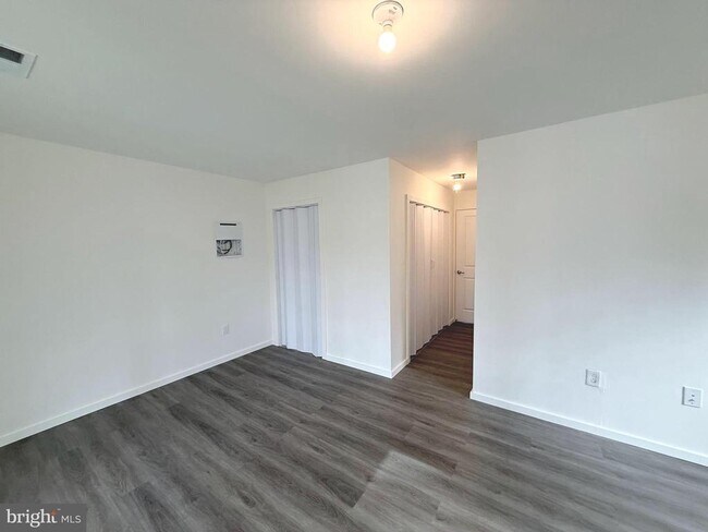 Building Photo - 36023 Coyote Trail