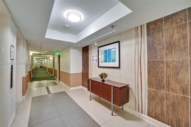 Building Photo - 4001 S Ocean Dr