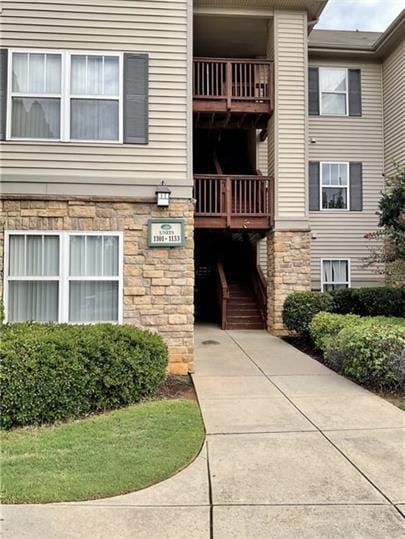 Building Photo - 3 bed, 3 full bath student housing available
