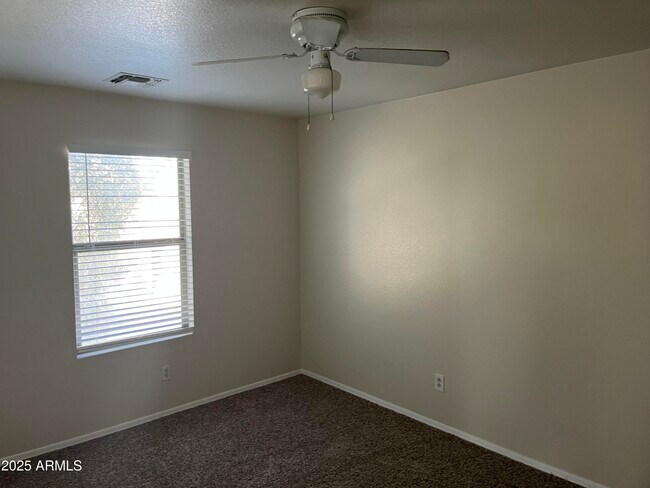 Building Photo - 9441 W Jamestown Rd