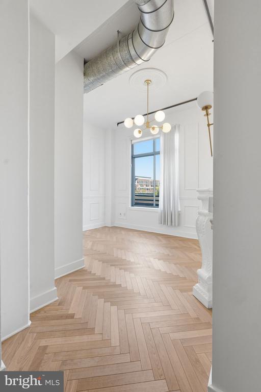 Building Photo - 520 John Carlyle St