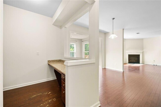 Building Photo - 522 Spring View Dr