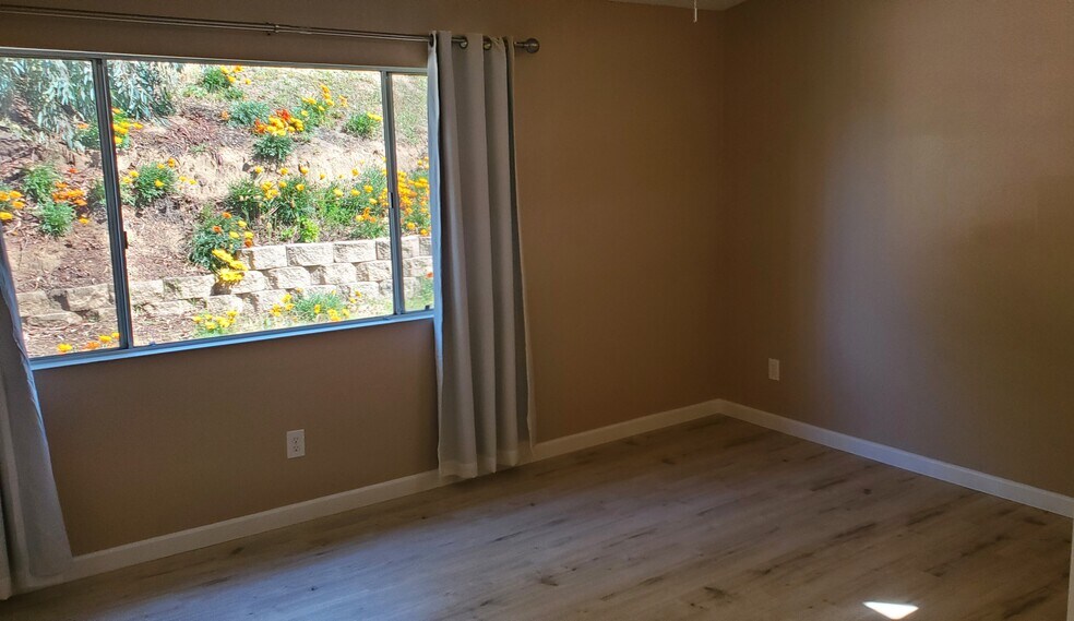 Building Photo - 25422 Lavender Cir