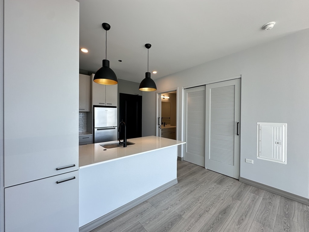 Building Photo - 2155 N Elston Ave