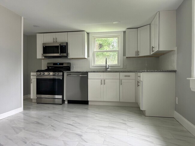 Building Photo - Beautifully Renovated 2-Bedroom House Featuring Extra Attic Storage