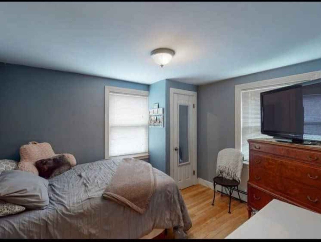 Building Photo - 71 Wilshire St