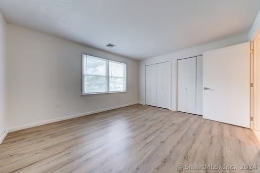 Building Photo - 54 Oak St