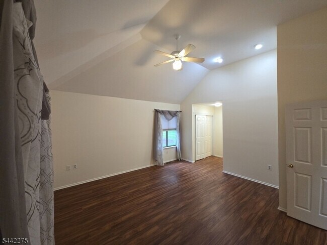 Building Photo - 41 Arbor Cir