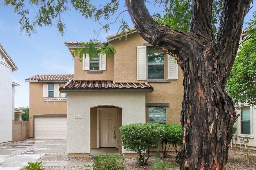 Primary Photo - 22055 211th St