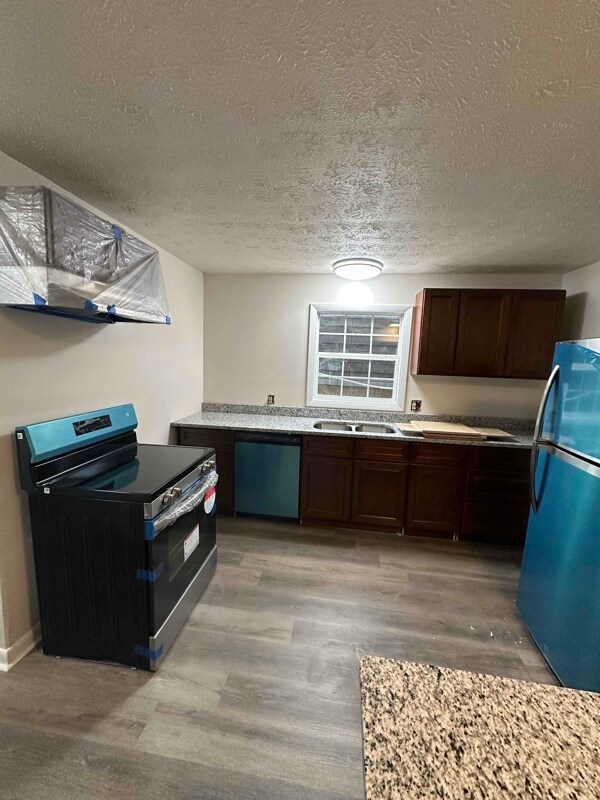 Building Photo - 1176 Tatesbrook Dr