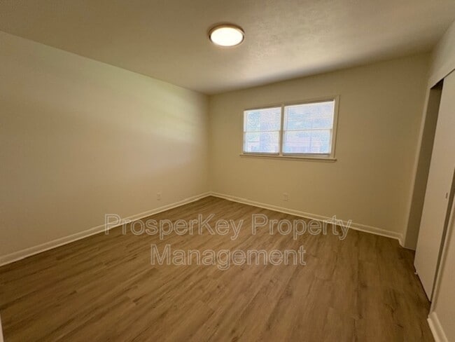 Building Photo - 4013 Toccoa Ave