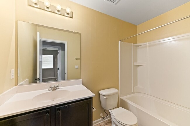 Building Photo - 3 BD 2.5 BA | Charming Home