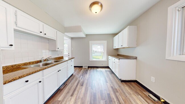 Building Photo - Brooklyn Center - 3 Bedroom Single Family ...