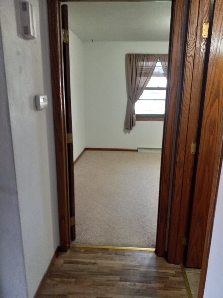Building Photo - 1242 Primrose Ln