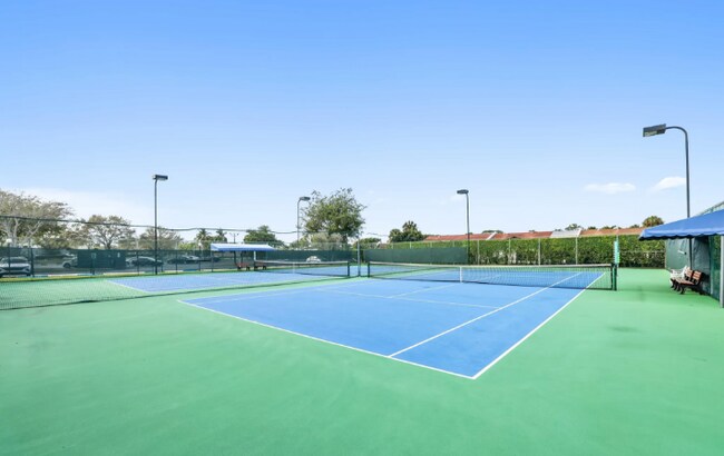 Building Photo - 5160 Las Verdes Cir