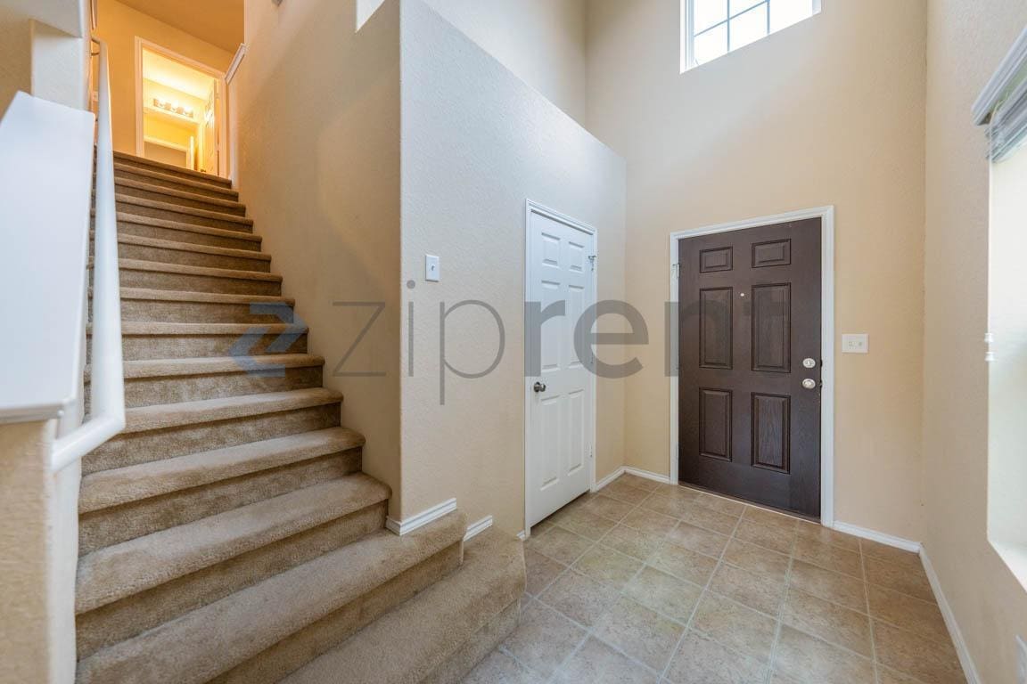 Building Photo - 11709 Silver Sky