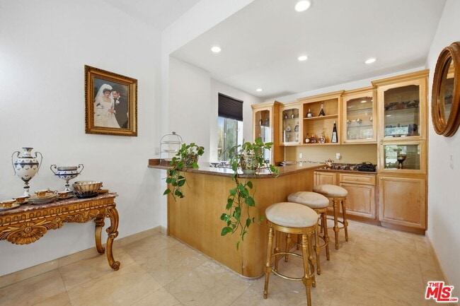 Building Photo - 2846 Royston Pl