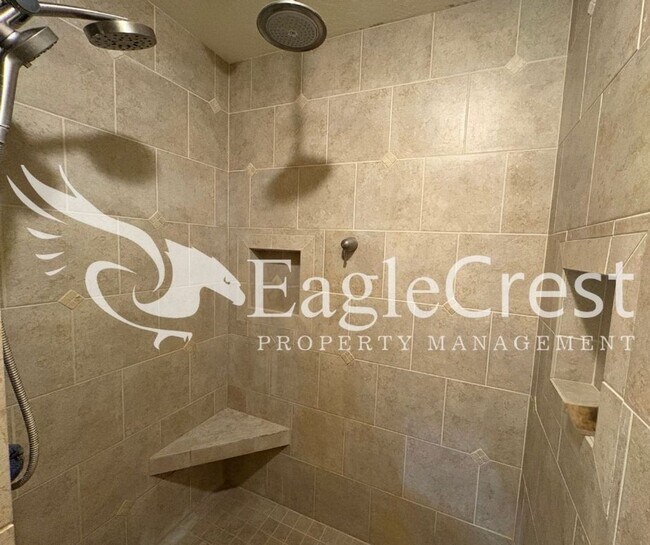 Building Photo - Beautiful Five Bedroom Home with Acreage