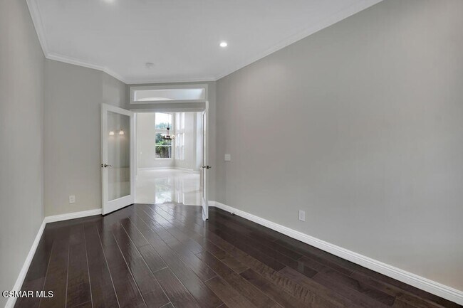 Building Photo - 6320 Ballantine Pl