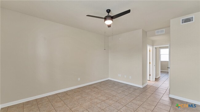 Building Photo - 334 Newberry Tr