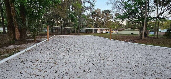 Building Photo - 703 Sunbury Ct