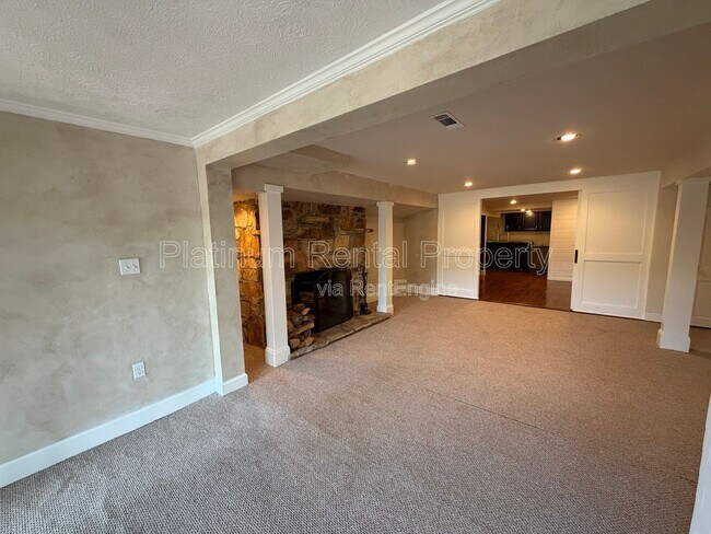 Building Photo - 835 Timber Lake Trail