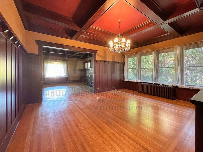 Building Photo - **COMING SOON** South Hill Swank