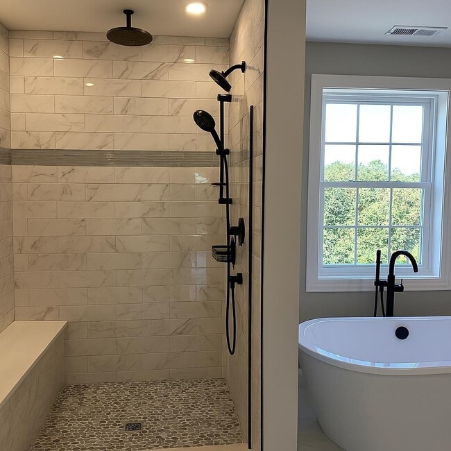 Building Photo - 159 Elm St