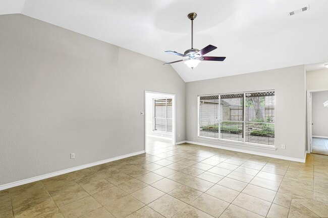 Building Photo - 1438 Crescent Green Dr