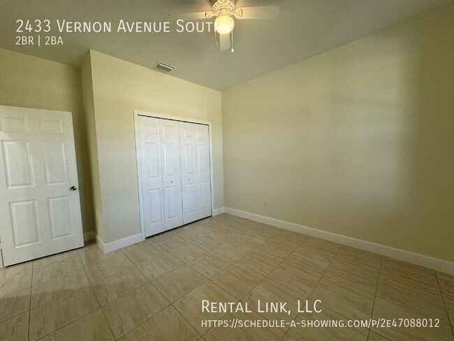 Building Photo - 2433 Vernon Ave S