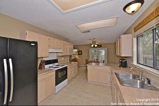 Building Photo - 9614 Fern Crest