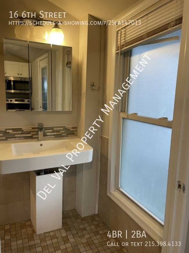 Building Photo - 16 6th St