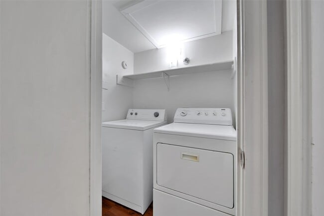 Building Photo - 3500 Tangle Brush Dr